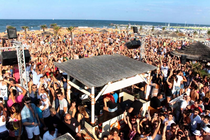 Stop agli Happy hour a Gallipoli