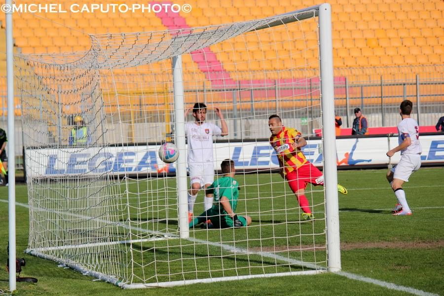 Tre gol di Miccoli e il Pontedera è k.o.