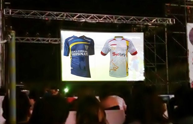 Frosinone-Lecce, maxischermo alle Cantelmo