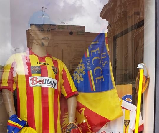 Salentinamente e i calciatori del Lecce attendono i tifosi il 18 dicembre