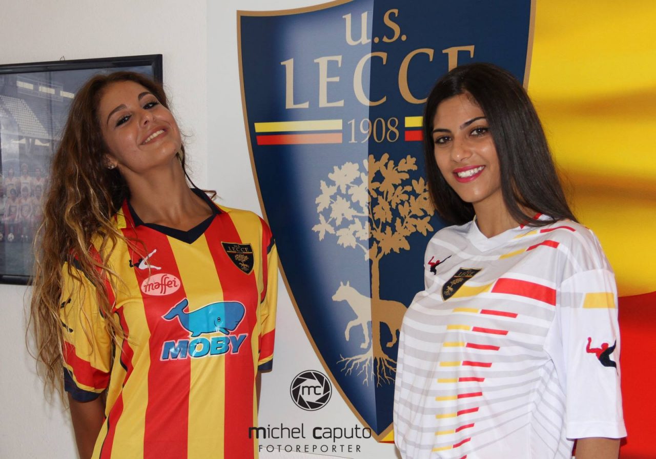 Lecce, ecco le nuove maglie
