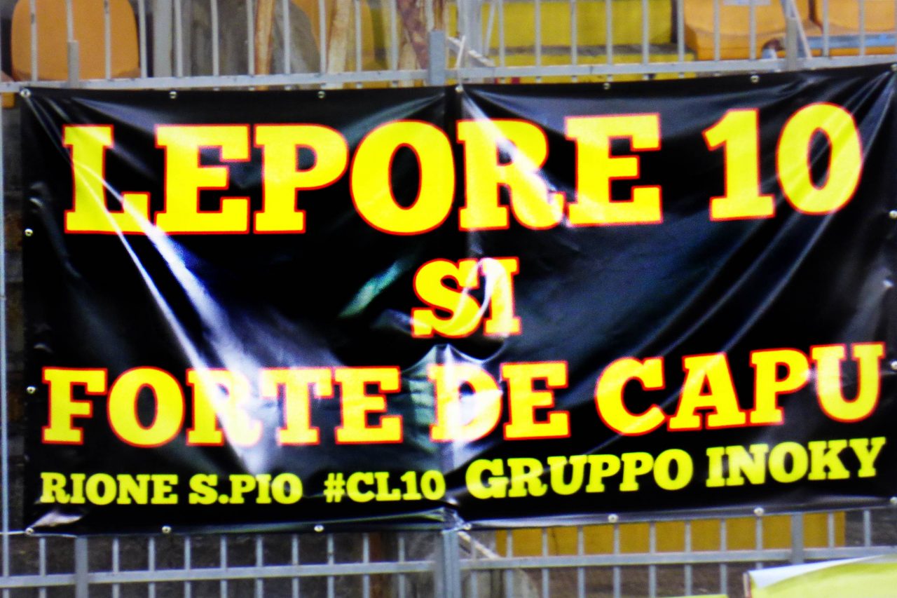 Un altro striscione per capitan Lepore