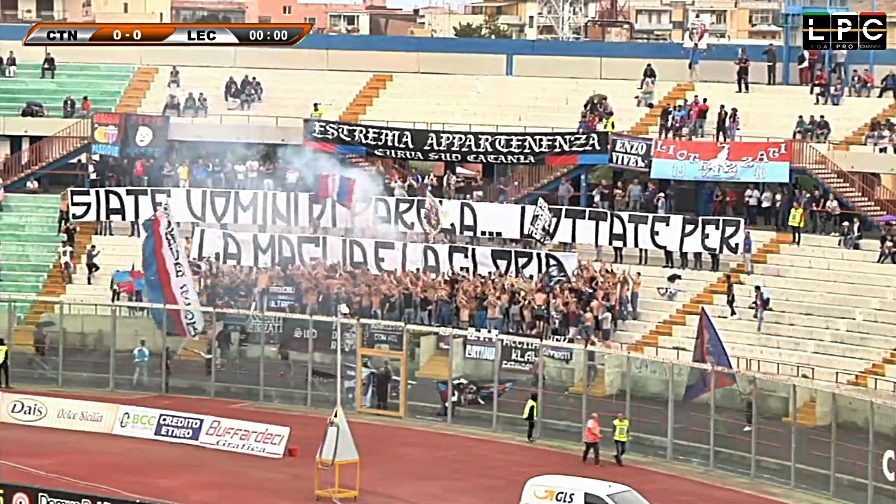 Il Catania demolisce il Matera. Fa festa il Foggia