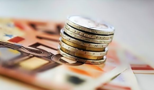 Inps, il calendario degli accrediti nel 2017 soldi banconote euro