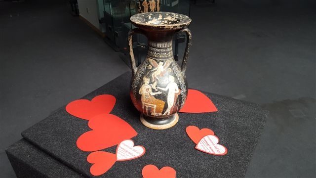 “Un amore al museo, un amore di museo”