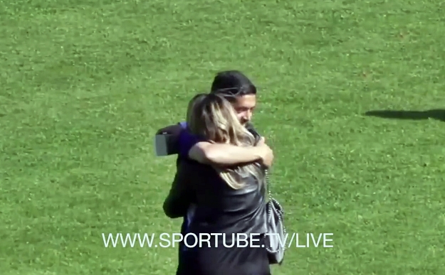 De Rose, proposta di matrimonio in campo