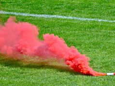 DASPO immediato a un tifoso del Lecce sorpreso allo stadio con un fumogeno