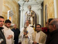 Focara, con l’intronizzazione di S. Antonio Abate via ai riti religiosi