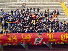 Gli Ultrà Lecce all’allenamento dei giallorossi