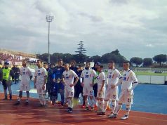 Caserta, gli Ultrà Lecce chiamano la squadra sotto il Settore Ospiti