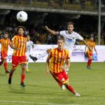 tiro-gol Mancosu in Benevento-Lecce 3-3