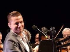 Matthew Lee incanta il Teatro Apollo con il suo Rock’n roll funambolico