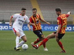 Il Lecce crea molto, spreca e Coda salva il Benevento