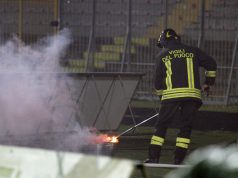 Giudice Sportivo, altra multa per fumogeni e bengala al Lecce
