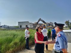 Altra villetta abusiva abbattuta a Torre Chianca