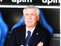 Napoli, esonerato Ancelotti