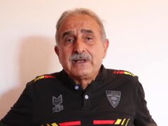 Giocatore no-vax nel Lecce, il dottor Congedo: “Gli farei pagare le cure”