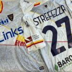 seconda maglia Lecce – Strefezza