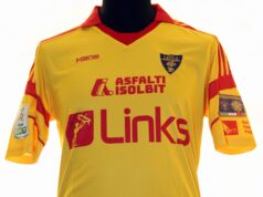 Mister Baroni “spoilera” la maglia celebrativa per il compleanno del Lecce