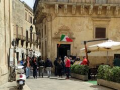 In fila per un biglietto. Lecce-Pordenone già verso il tutto esaurito