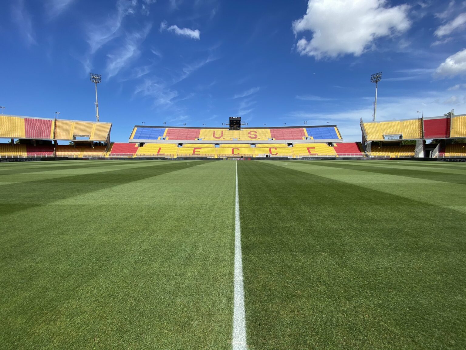 In vendita i biglietti per i posti a ridotta visibilità per la Lecce