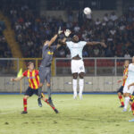Falcone in presa aerea