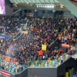 tifosi del Lecce a Udine