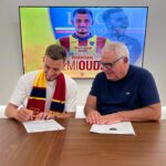 Oudin firma contratto+Corvino