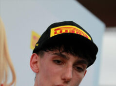 La Provincia di Lecce abbraccia il pilota Eliseo Donno