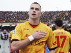 Il Lecce al lavoro con Stulic in gruppo